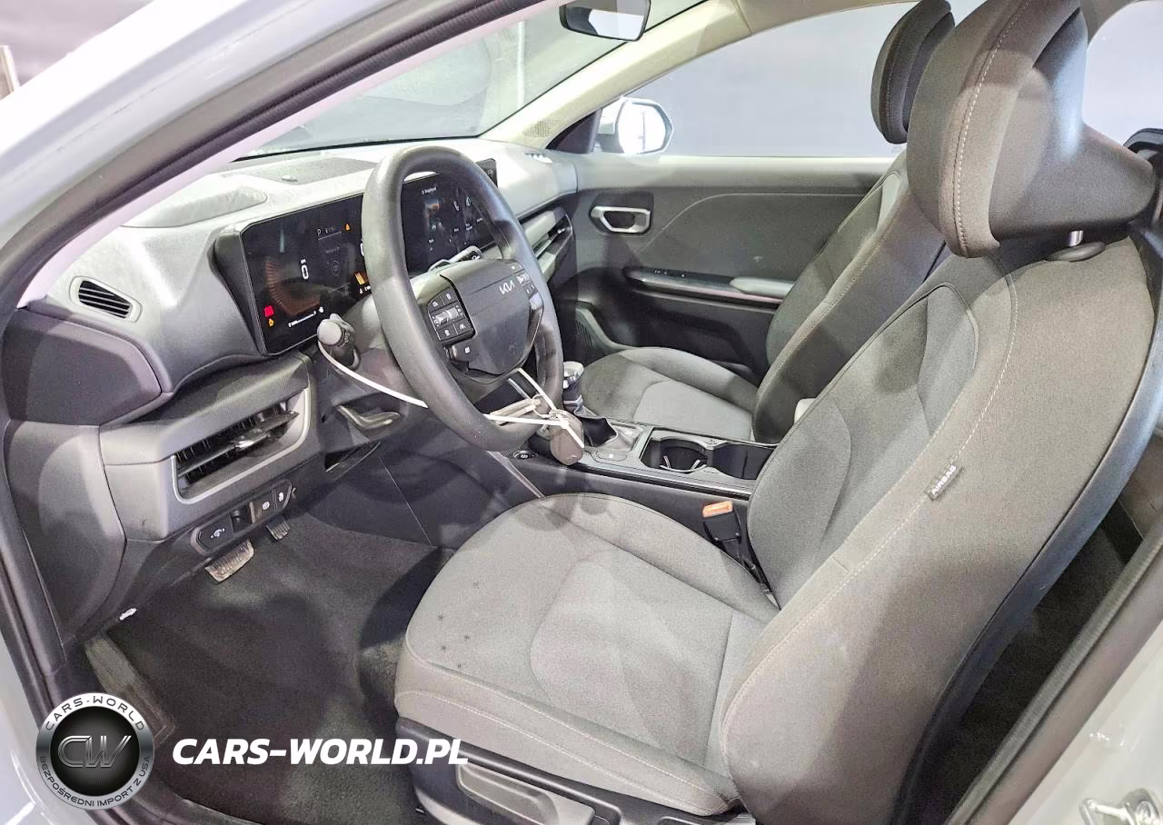 2025 Kia K4 Lxs VIN:3KPFT4DE0SE055749 - 7