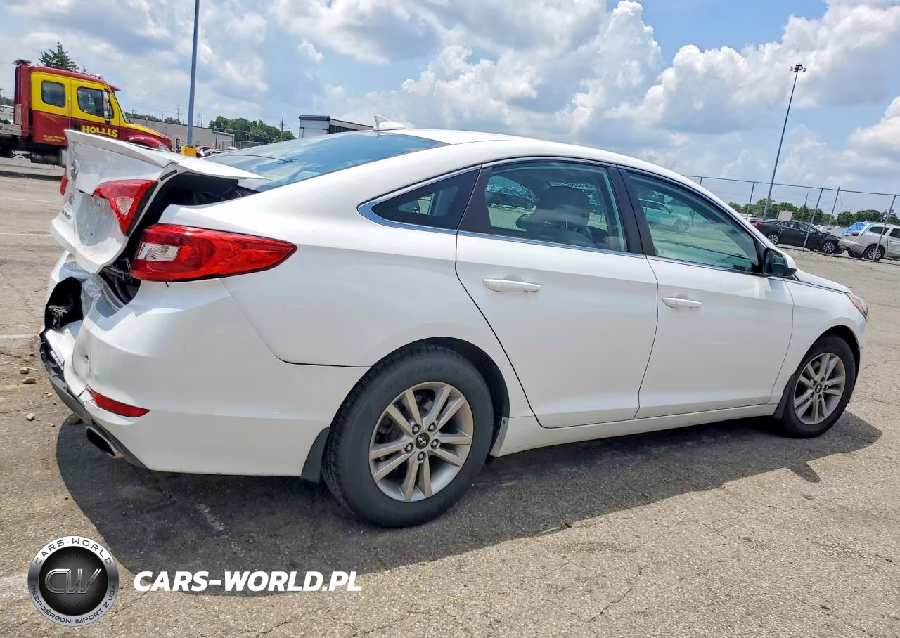 2015 Hyundai Sonata Se VIN:5NPE24AF7FH247666 - 3