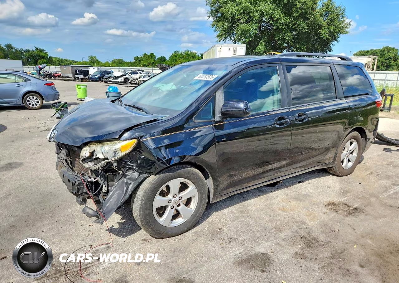 2015 Toyota Sienna Le
