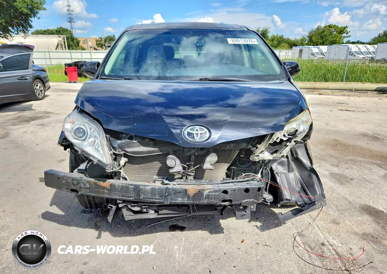 2015 Toyota Sienna Le VIN:5TDKK3DC0FS677385 - 5
