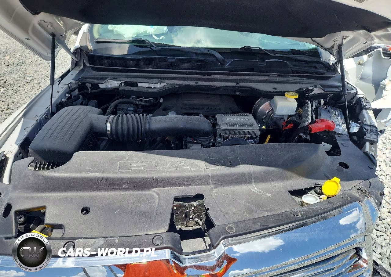 2020 Ram 1500 Laramie VIN:1C6RREJT1LN390253 - 11