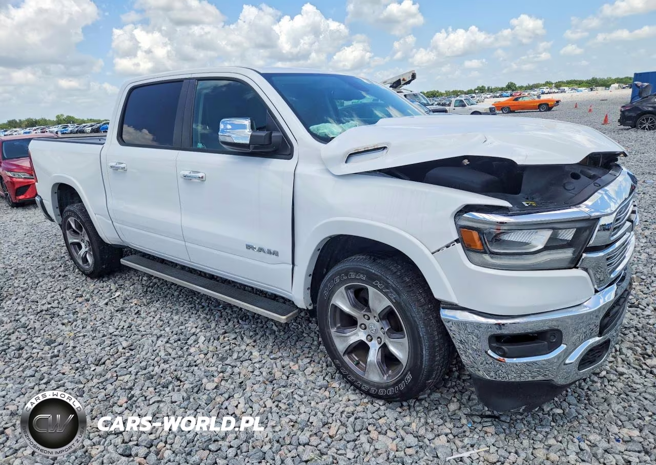 2020 Ram 1500 Laramie VIN:1C6RREJT1LN390253 - 4