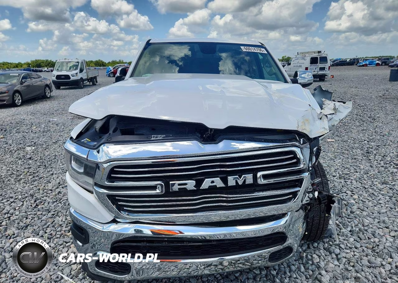 2020 Ram 1500 Laramie VIN:1C6RREJT1LN390253 - 5