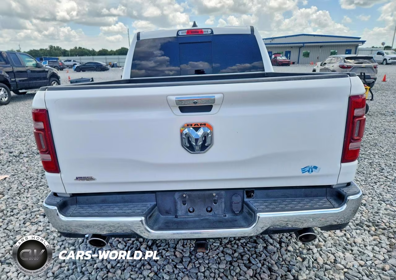 2020 Ram 1500 Laramie VIN:1C6RREJT1LN390253 - 6