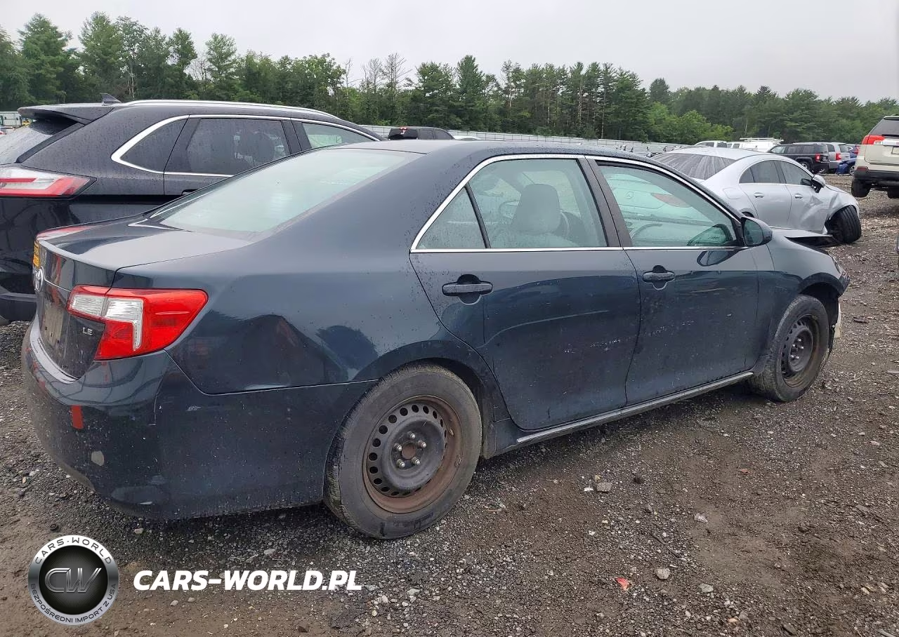 2013 Toyota Camry Le VIN:4T4BF1FK7DR304058 - 3