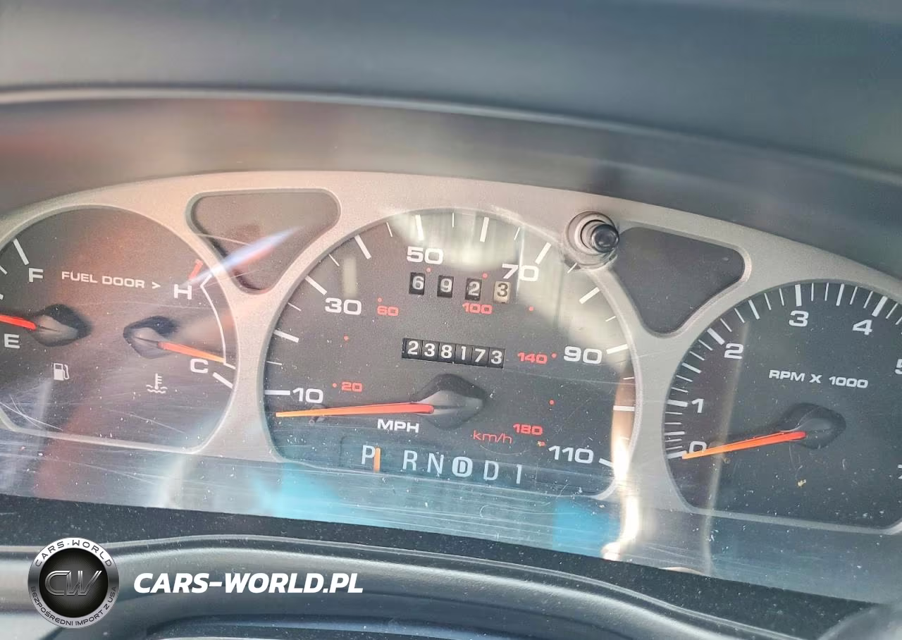 1999 Ford Taurus Se VIN:1FAFP53U2XA116053 - 9