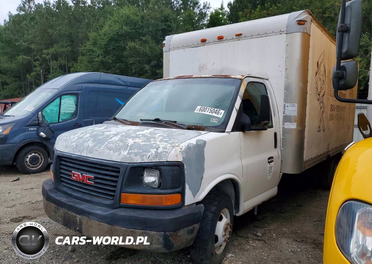 2005 GMC Savana Cutaway G3500