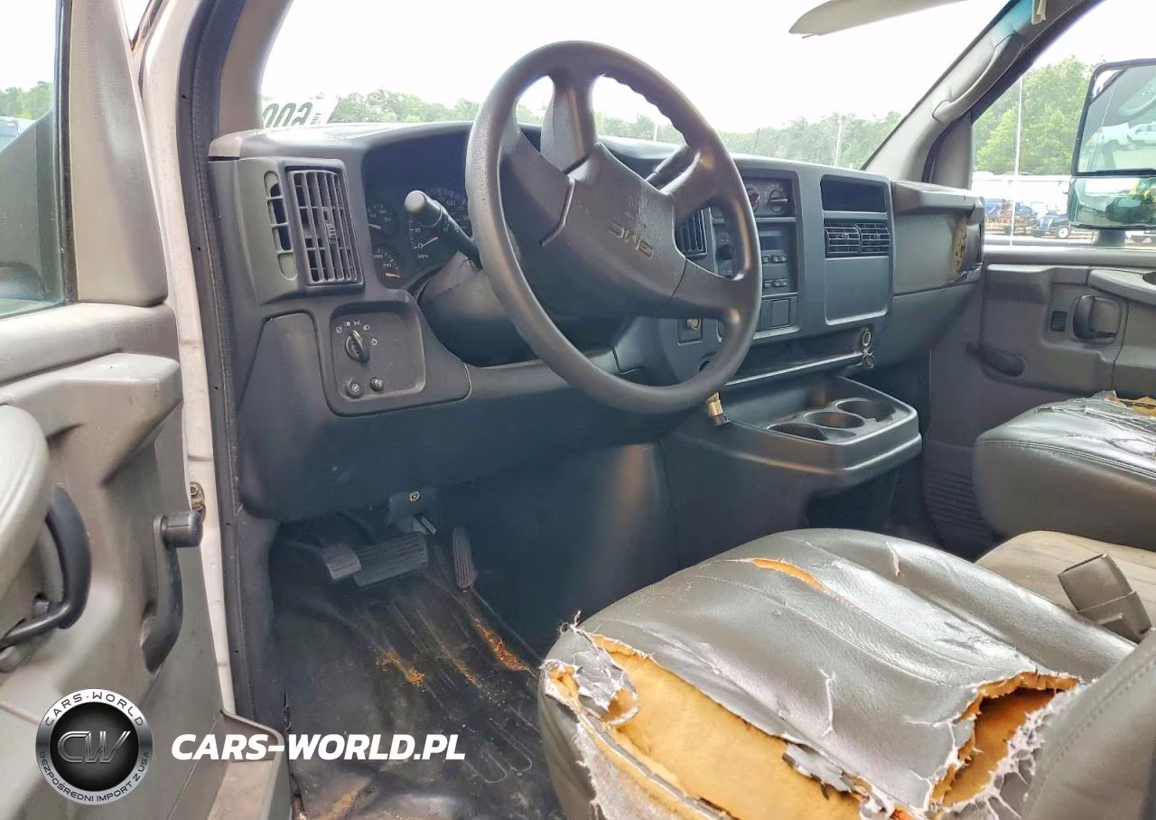 2005 GMC Savana Cutaway G3500 VIN:1GDJG31V551906704 - 8