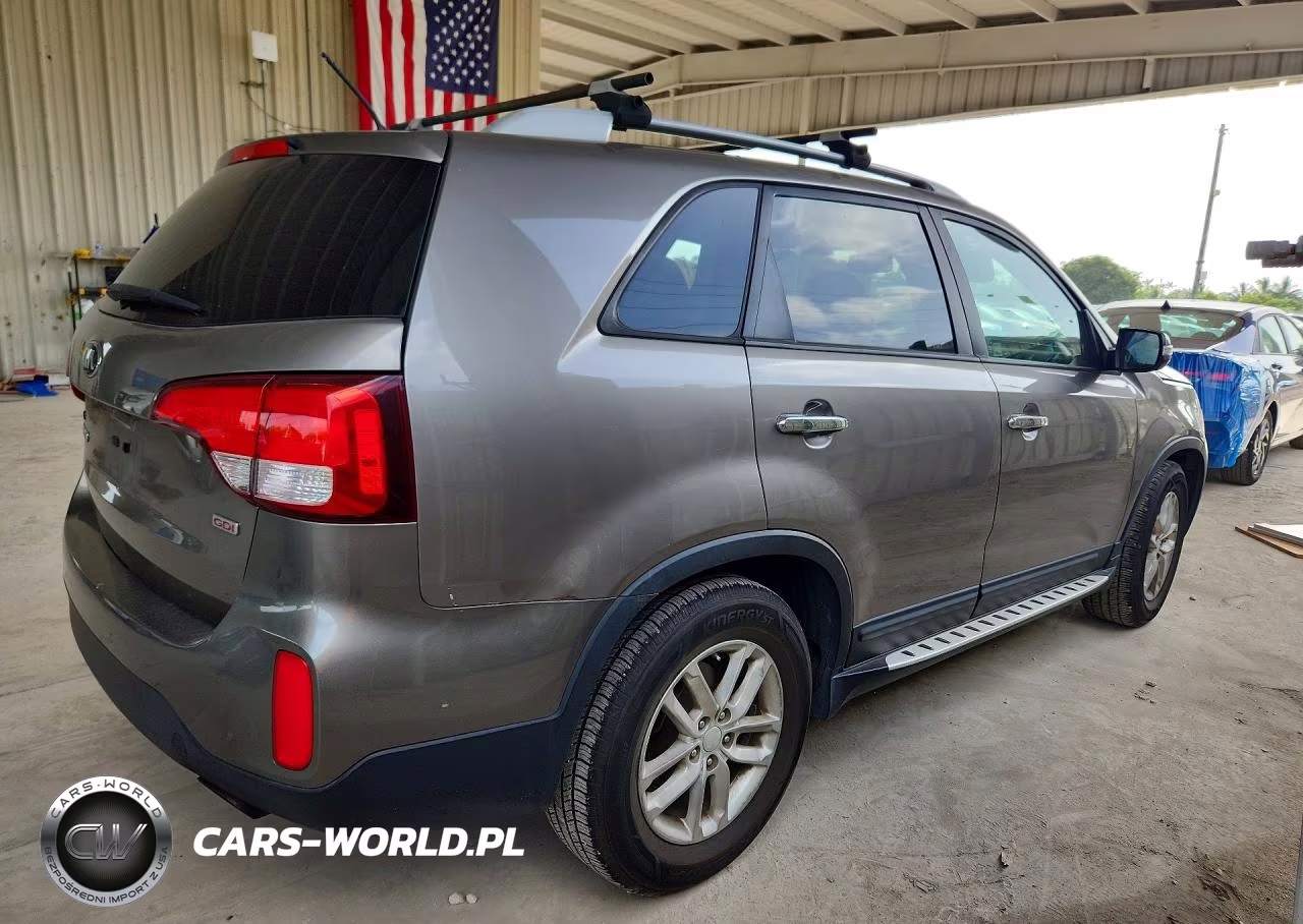 2015 Kia Sorento VIN:5XYKT4A68FG625792 - 3