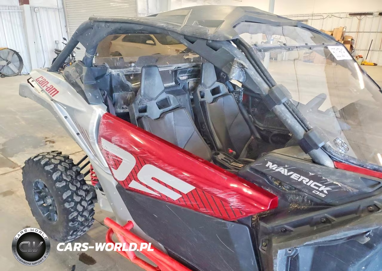 2024 Can-Am Maverick X3 Utility Vehicle VIN:3JBVGAY47RE001779 - 9