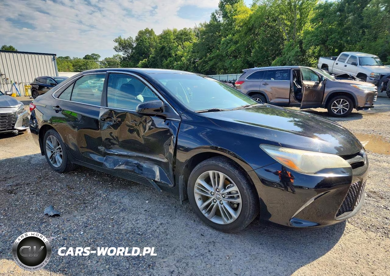 2015 Toyota Camry Se VIN:4T1BF1FK1FU498020 - 4