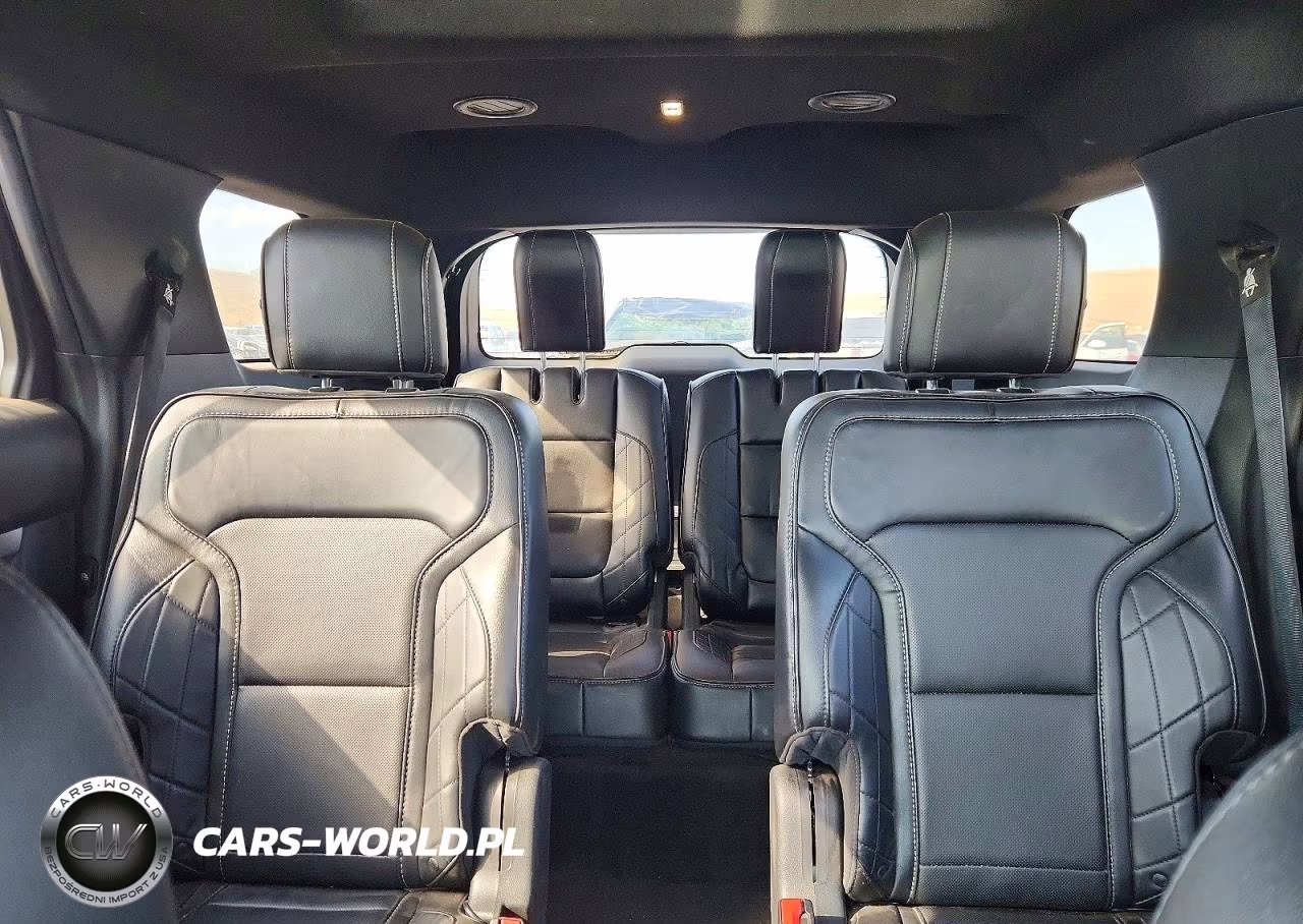 2018 Ford Explorer Platinum VIN:1FM5K8HT7JGC14212 - 10