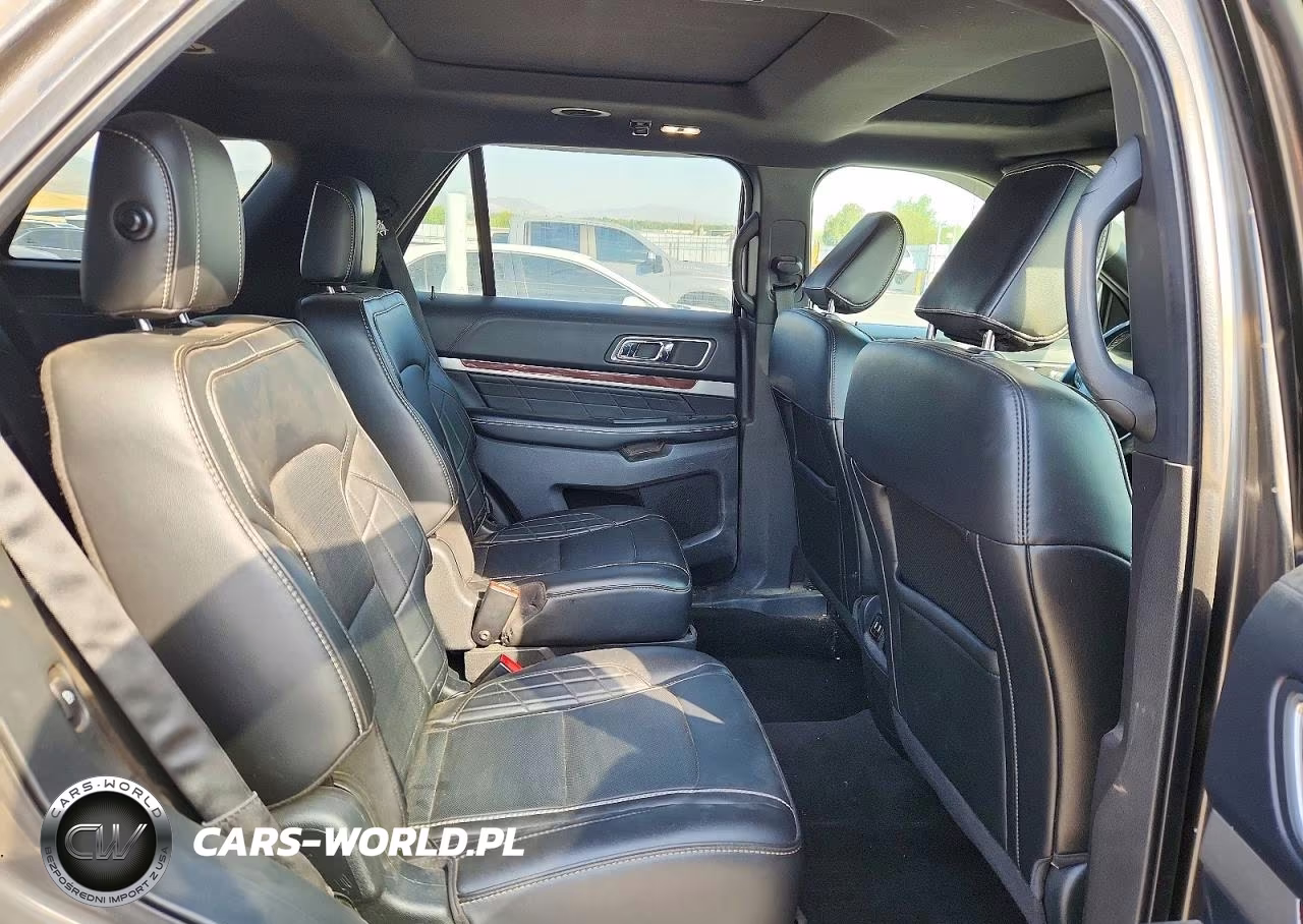 2018 Ford Explorer Platinum VIN:1FM5K8HT7JGC14212 - 11