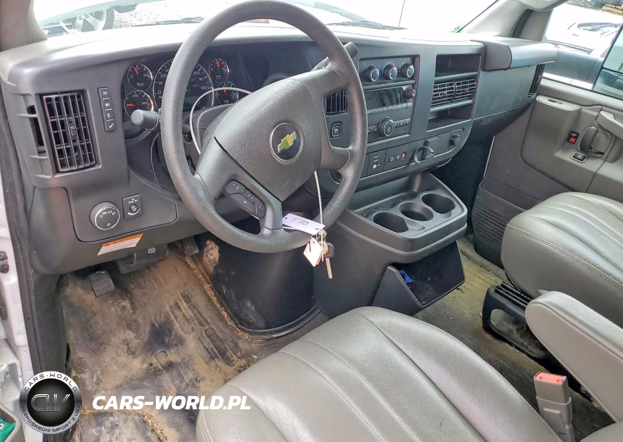 2025 Chevrolet Express G3500 VIN:1HA3GRC72SN005594 - 8