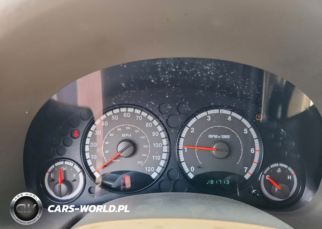 2005 Jeep Liberty Renegade VIN:1J4GL38KX5W704475 - 9
