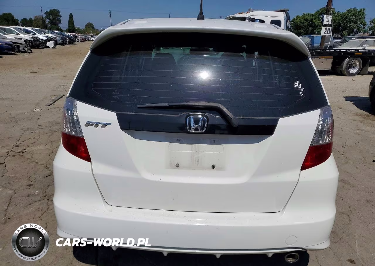 2011 Honda Fit Sport VIN:JHMGE8H54BC018015 - 6