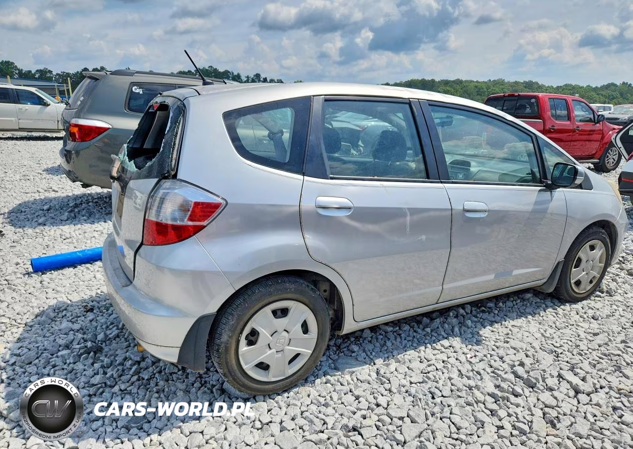 2013 Honda Fit Automa VIN:JHMGE8H31DC010472 - 3
