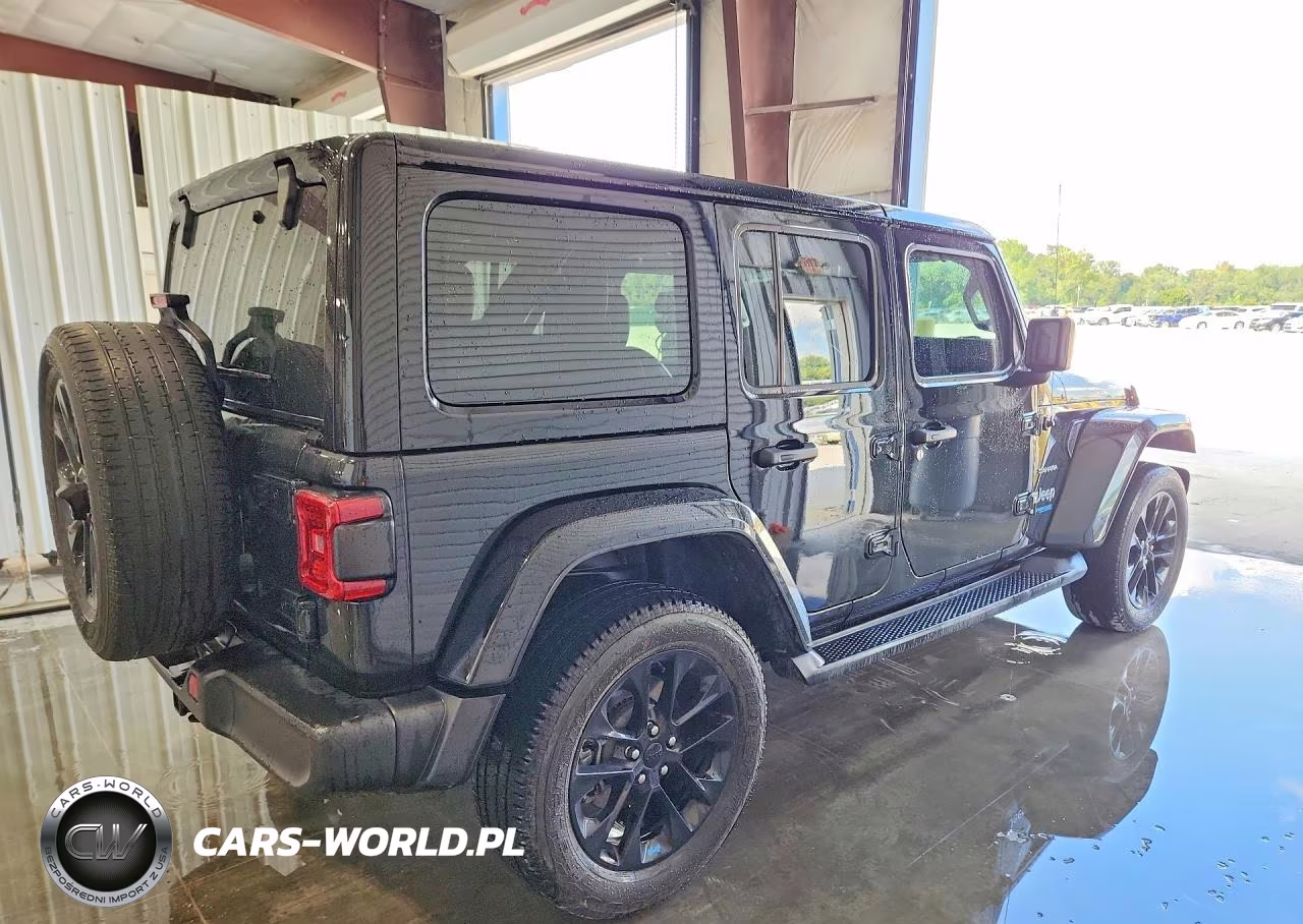 2022 Jeep Wrangler Unlimited Sahara 4Xe VIN:1C4JJXP69NW270823 - 3