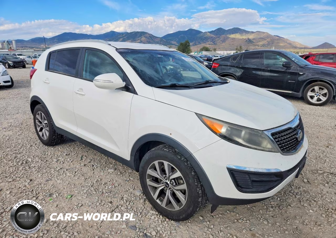 2015 Kia Sportage Lx VIN:KNDPB3ACXF7678709 - 4