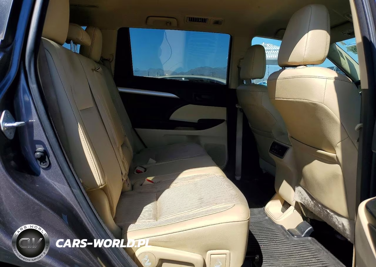 2016 Toyota Highlander Le Plus VIN:5TDZKRFH8GS121921 - 11