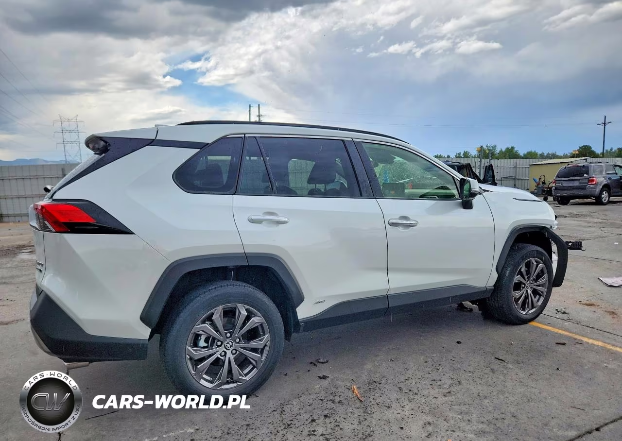 2023 Toyota Rav4 Limited VIN:JTMD6RFV5PD114179 - 3