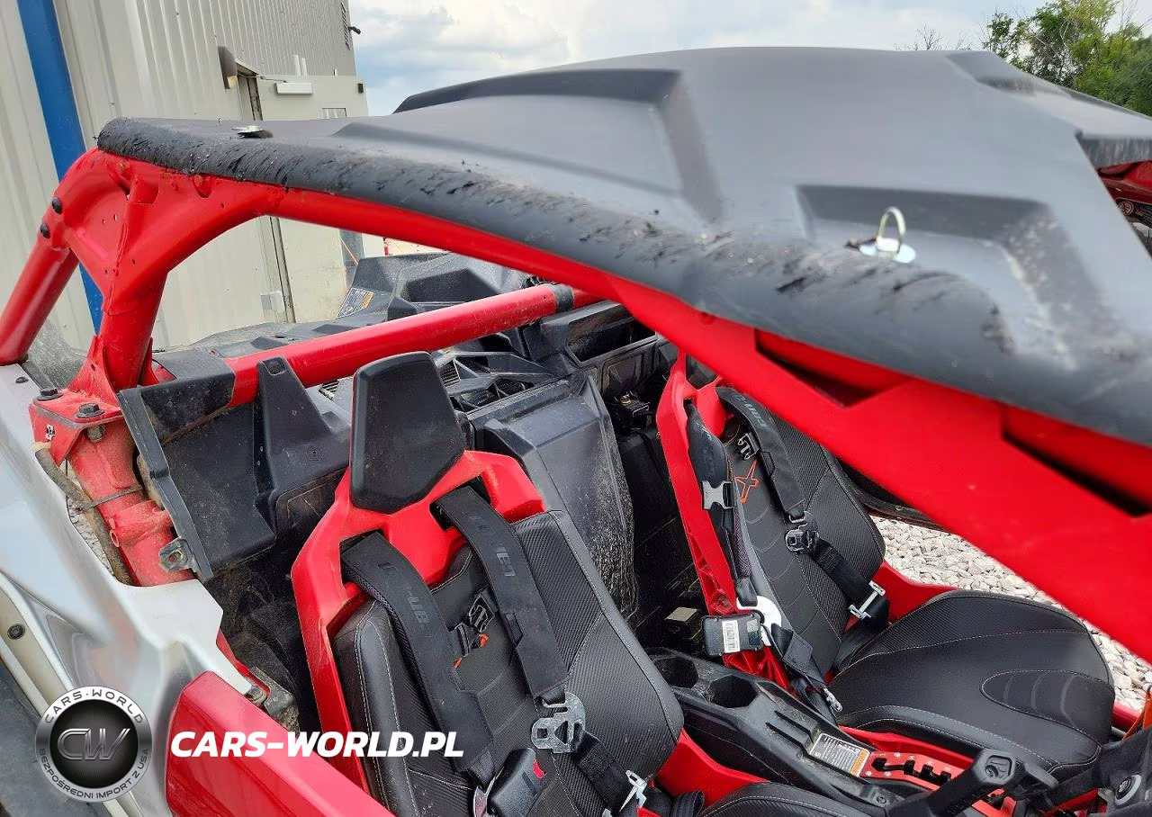 2025 Can-Am Maverick X3 Utility Vehicle VIN:3JBVDAV40SE000492 - 9