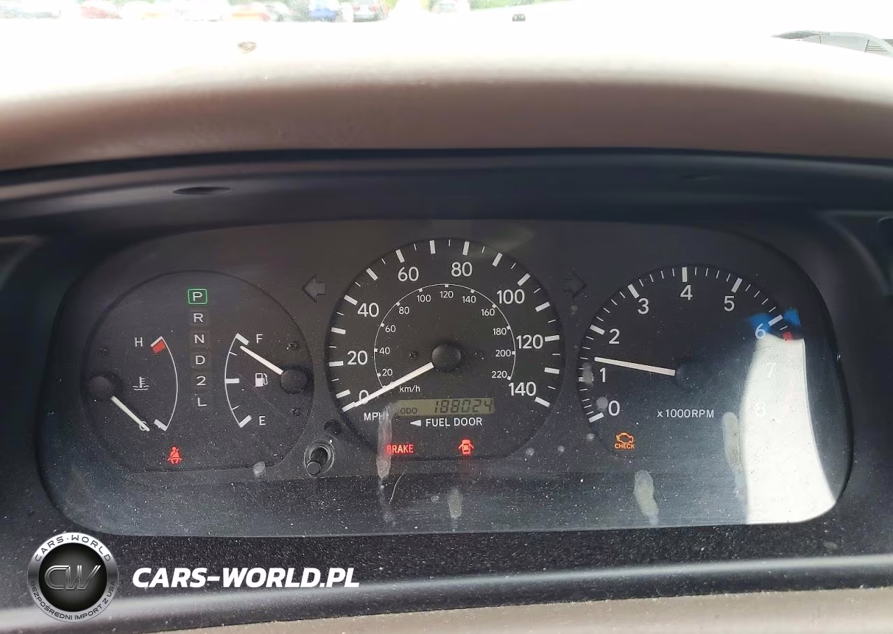 2000 Toyota Camry Le VIN:4T1BG22K9YU736918 - 9