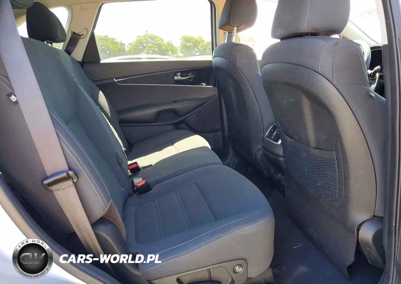 2020 Kia Sorento L VIN:5XYPG4A38LG623245 - 11