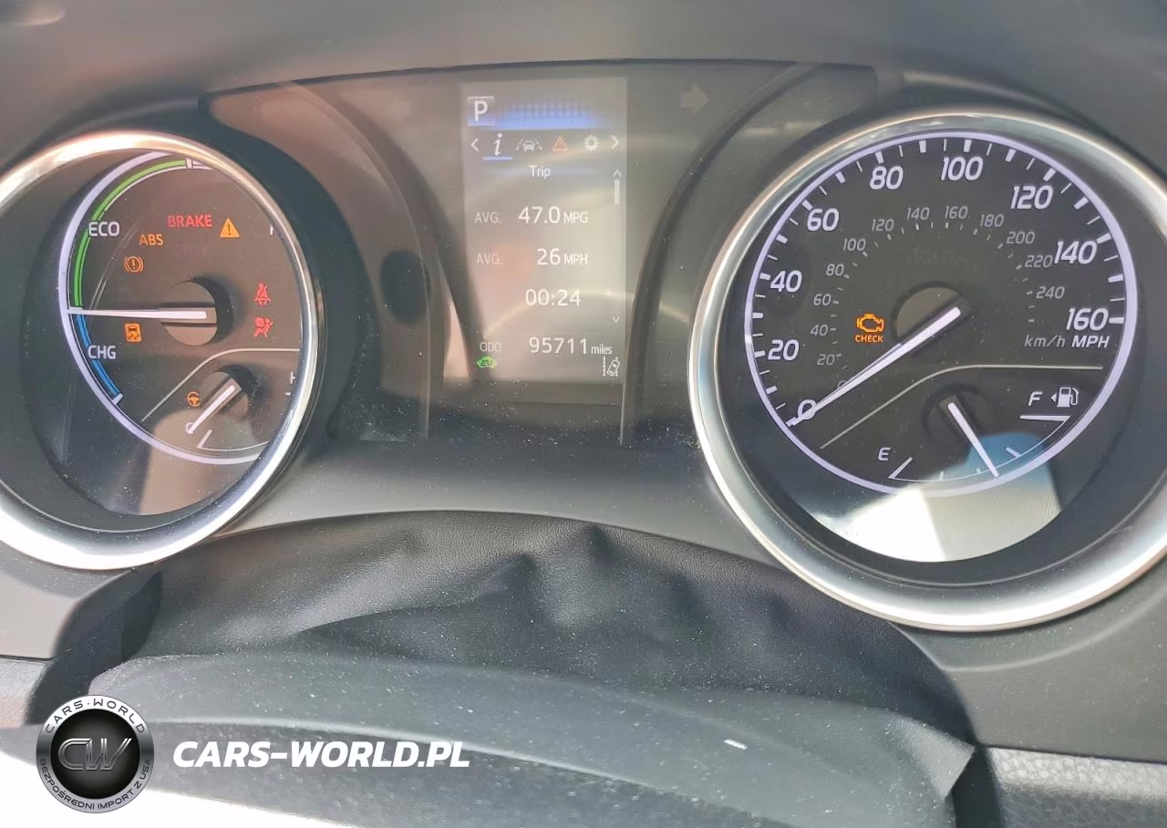 2018 Toyota Camry Le VIN:4T1B31HK8JU508184 - 9