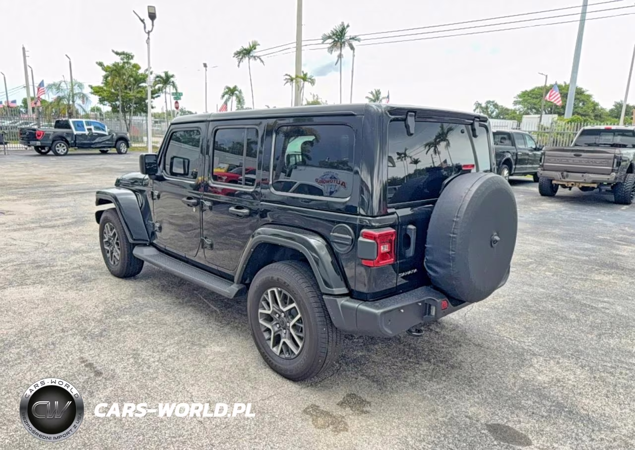 2025 Jeep Wrangler Sahara VIN:1C4PJXEN4SW508884 - 3