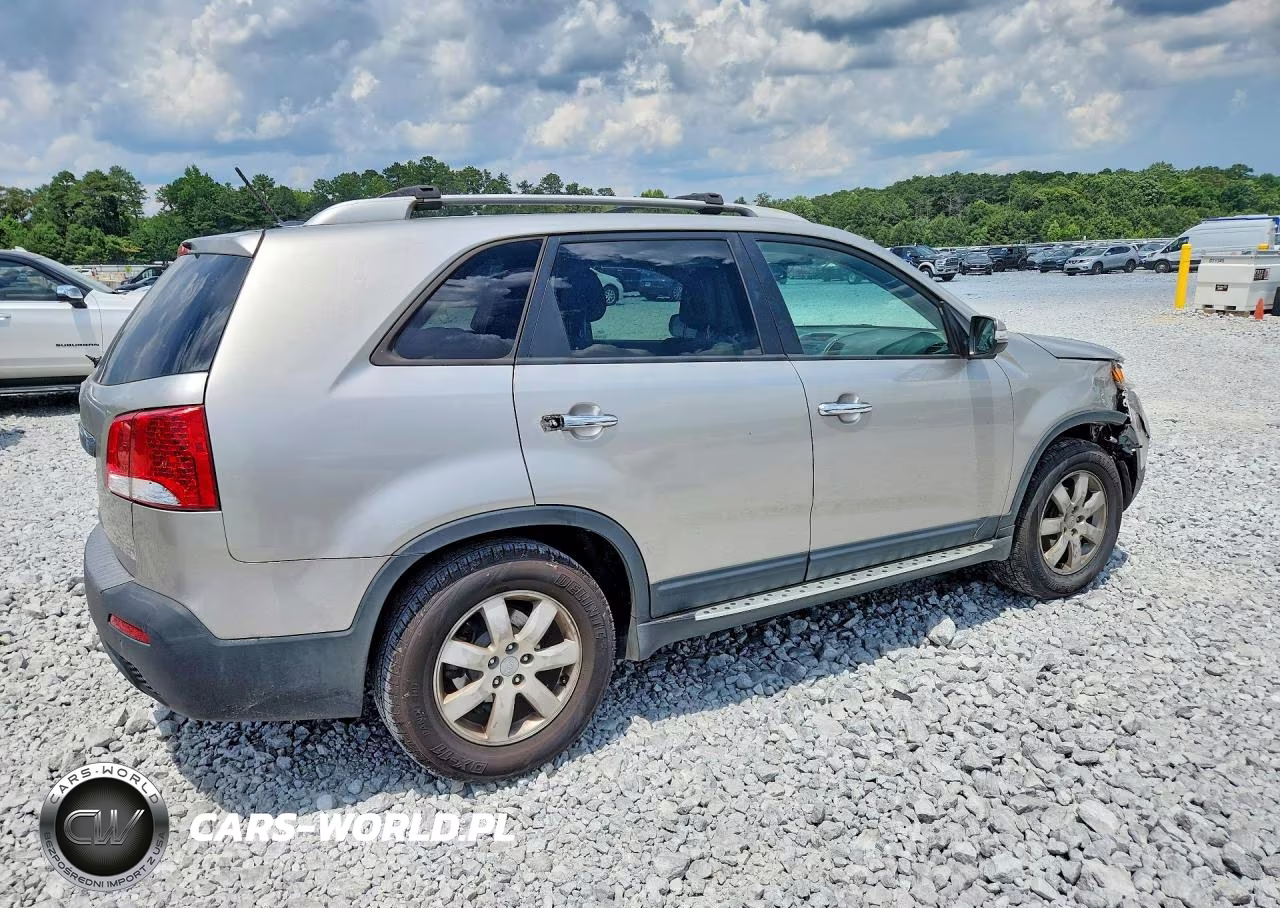 2013 Kia Sorento Lx VIN:5XYKT3A67DG329542 - 3