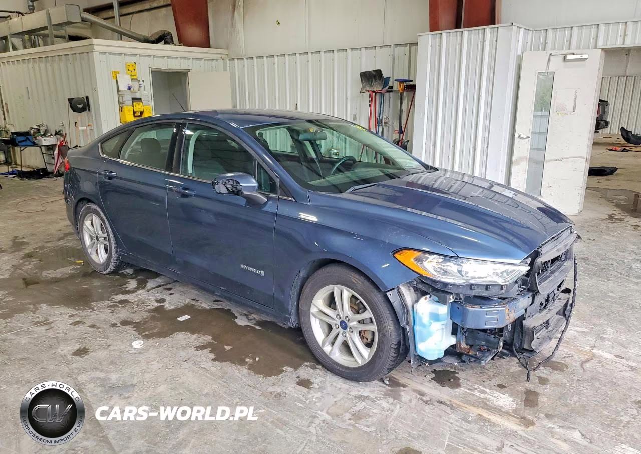 2018 Ford Fusion Se Hybrid VIN:3FA6P0LUXJR185346 - 4