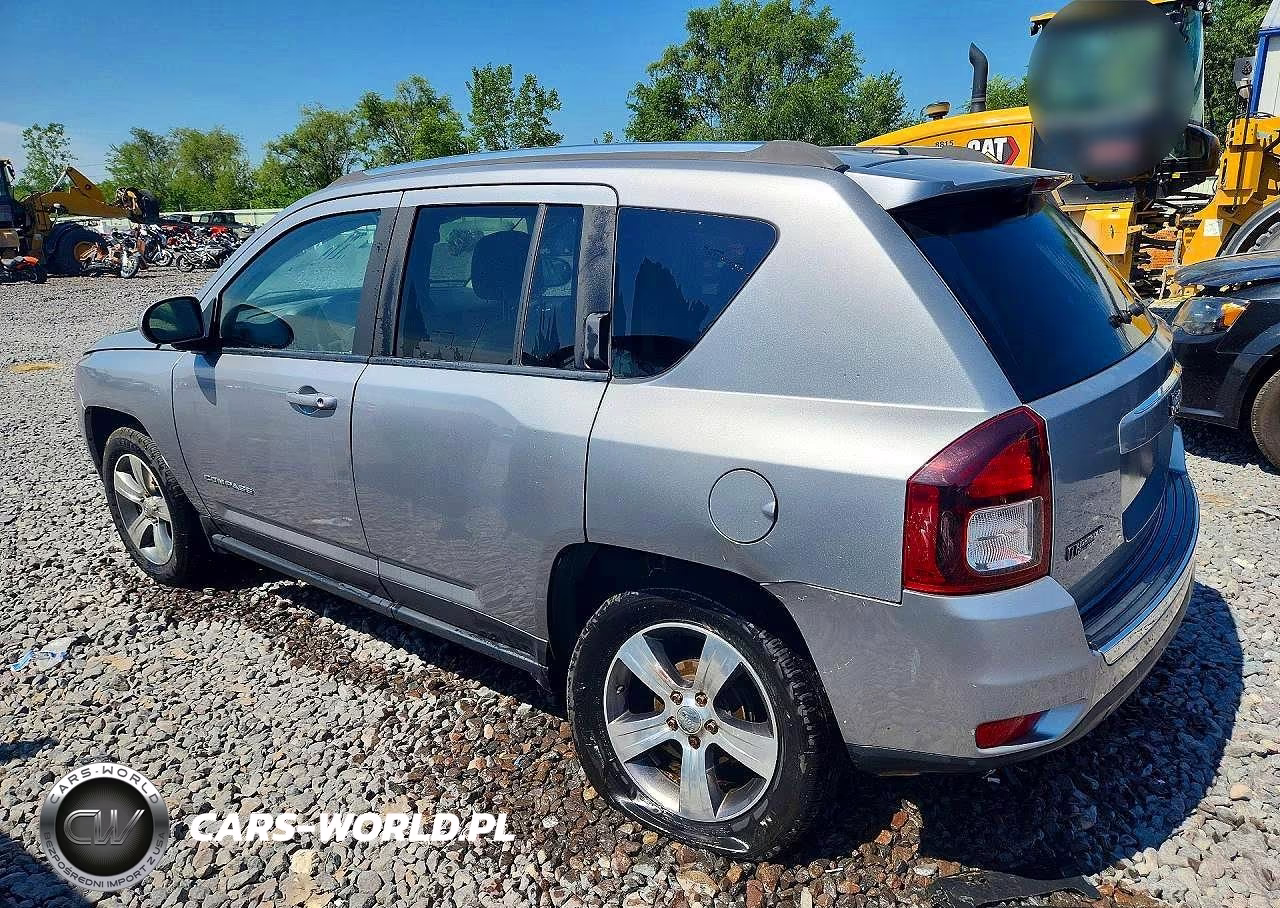 2016 Jeep Compass Latitude VIN:1C4NJCEA5GD716045 - 2