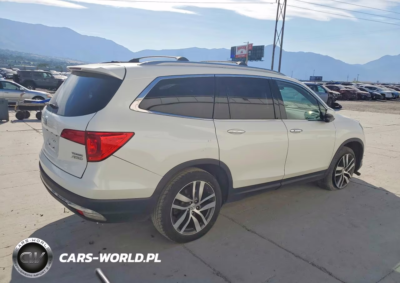 2016 Honda Pilot Touring VIN:5FNYF6H99GB077291 - 3