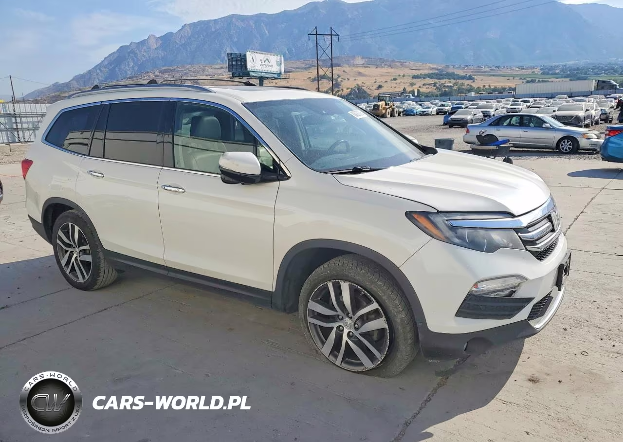 2016 Honda Pilot Touring VIN:5FNYF6H99GB077291 - 4