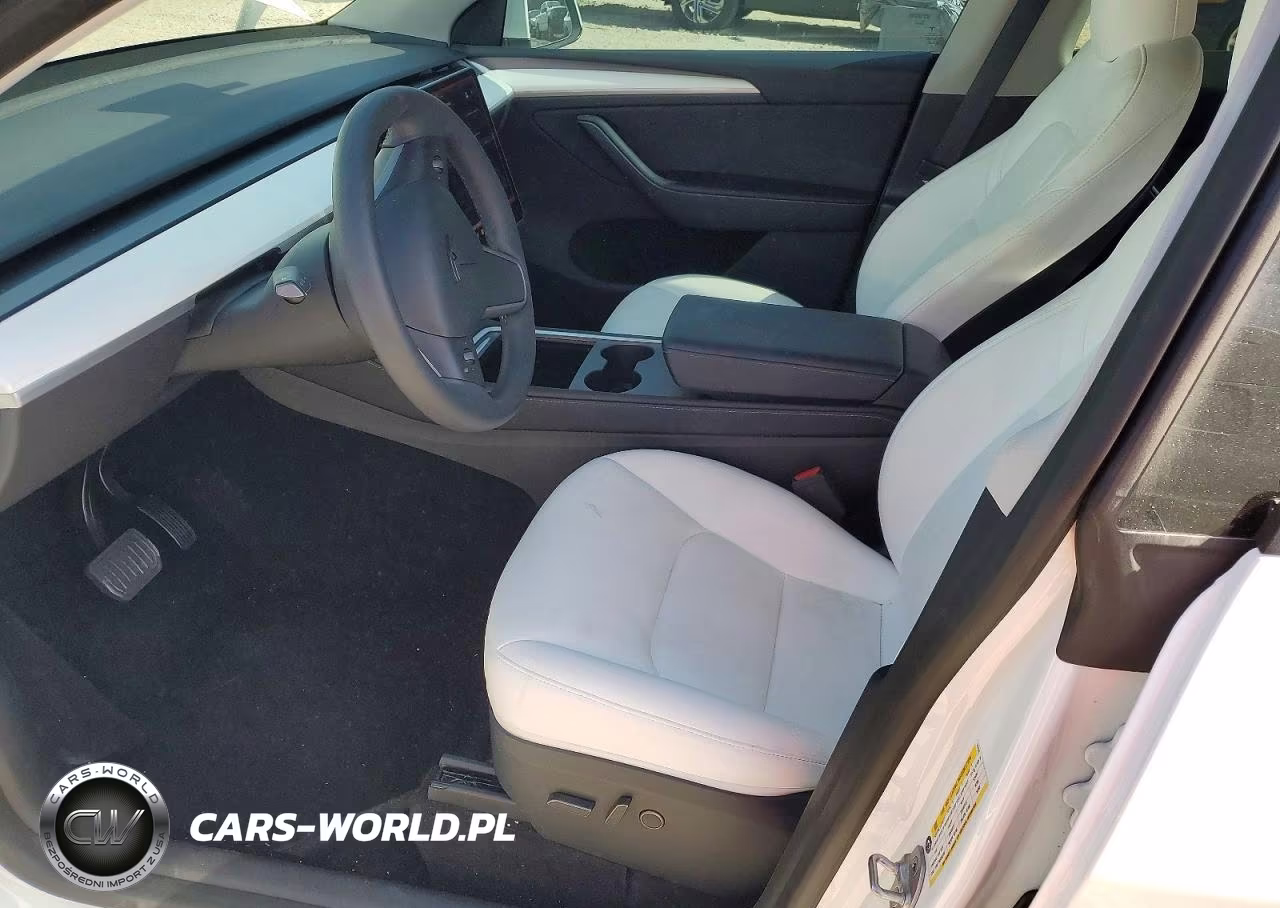 2023 Tesla Model Y VIN:7SAYGDEE6PA107625 - 7