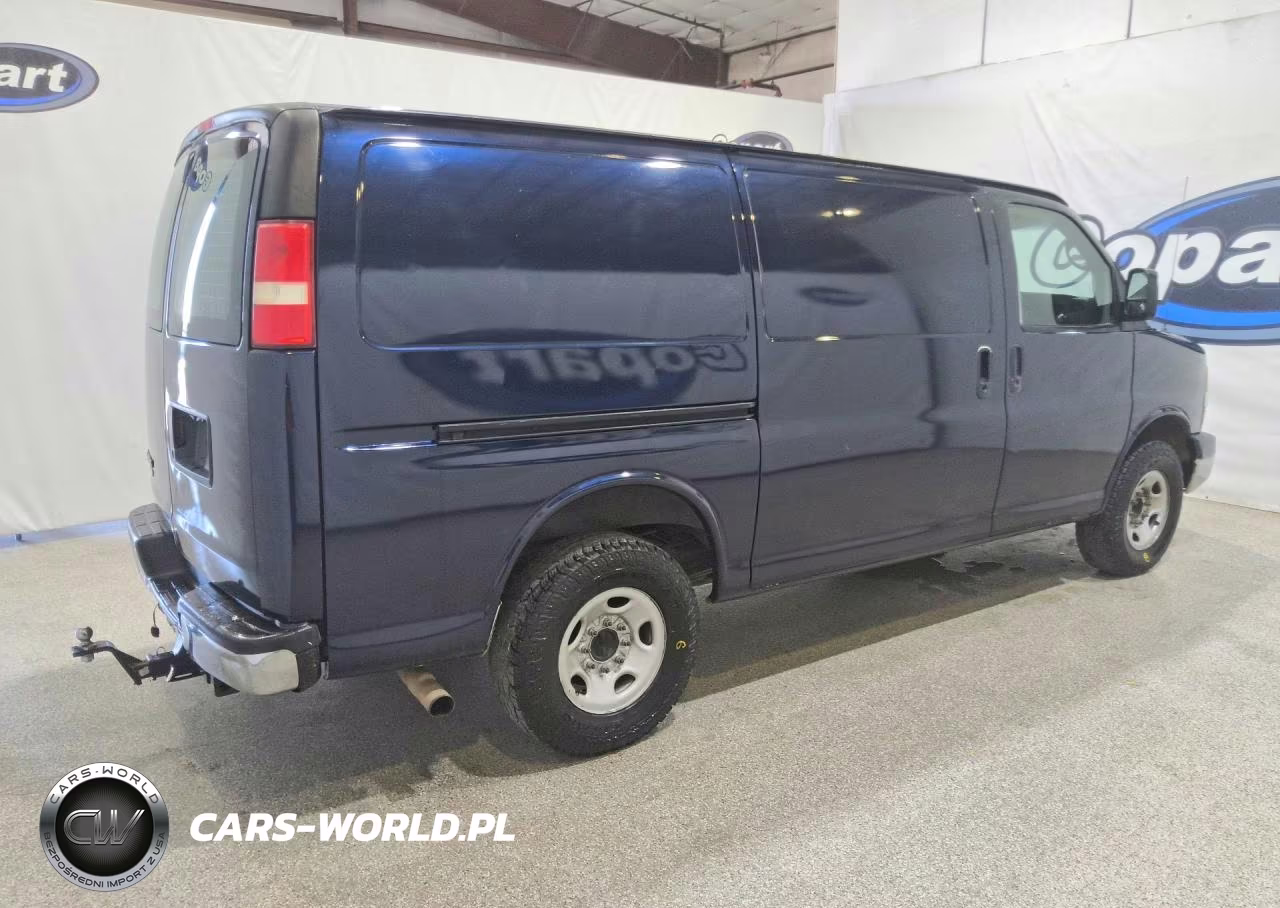 2011 Chevrolet Express G2500 VIN:1GCWGFCA8B1174019 - 3