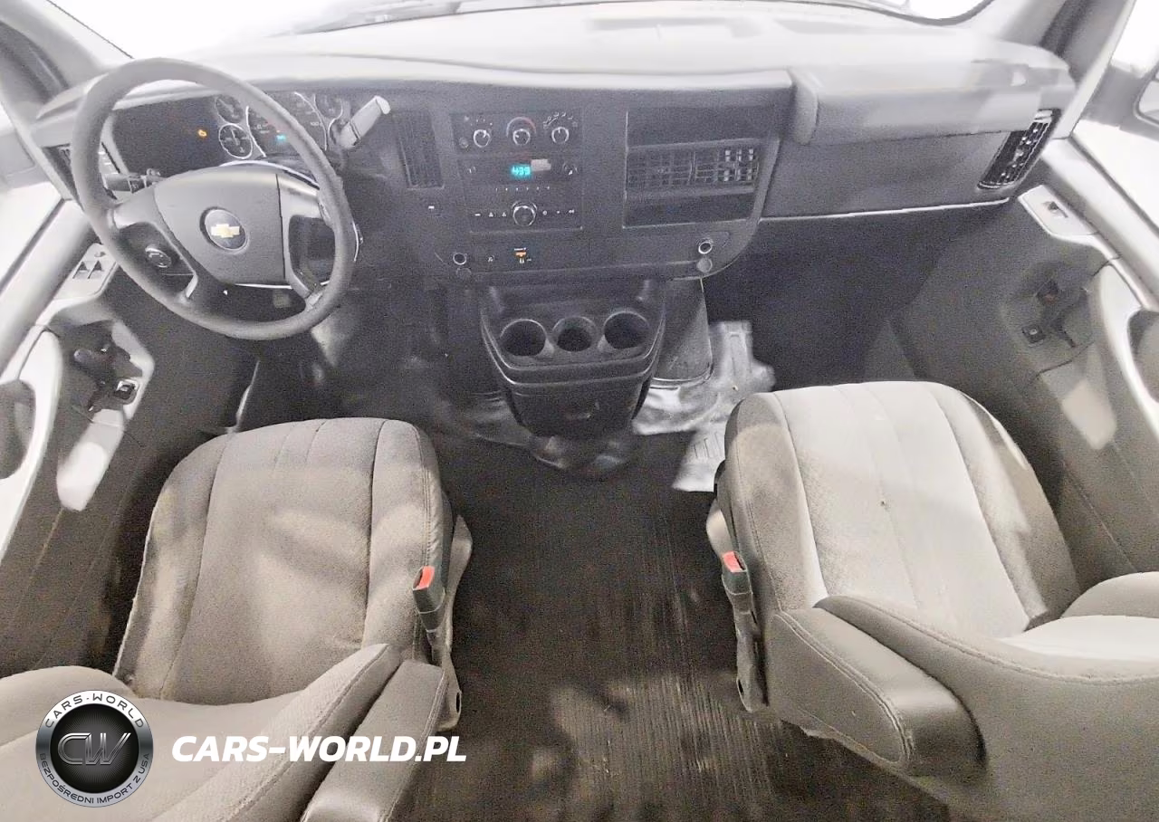2011 Chevrolet Express G2500 VIN:1GCWGFCA8B1174019 - 8