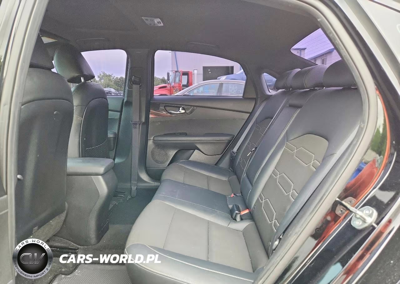 2024 Kia Forte Gt Line VIN:3KPF54AD5RE690711 - 10