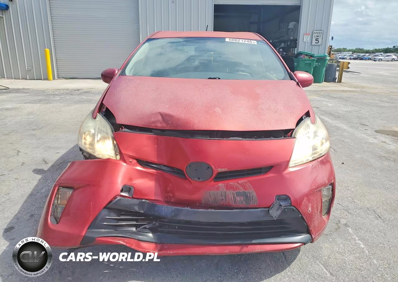 2013 Toyota Prius Two VIN:JTDKN3DU6D1726292 - 5