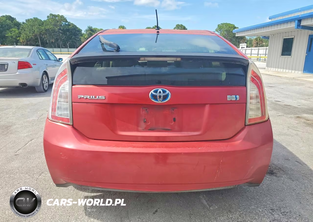 2013 Toyota Prius Two VIN:JTDKN3DU6D1726292 - 6