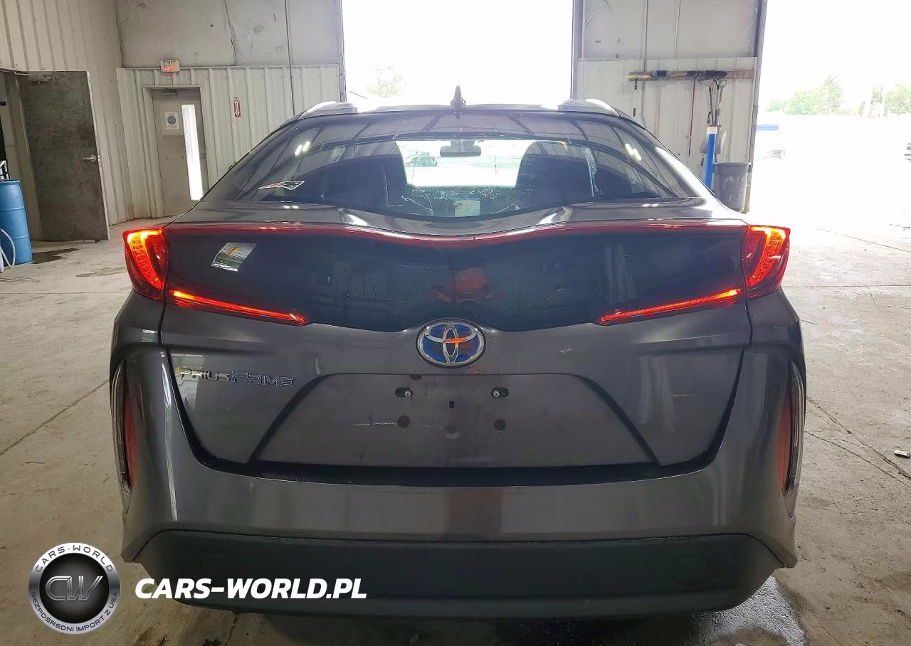 2017 Toyota Prius Prime Premium VIN:JTDKARFP8H3037628 - 6