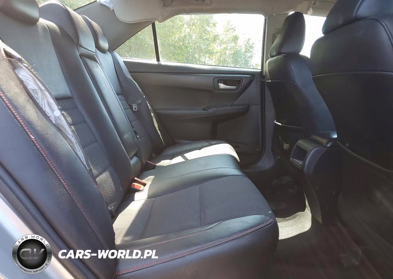 2017 Toyota Camry Se VIN:4T1BF1FK4HU647460 - 10