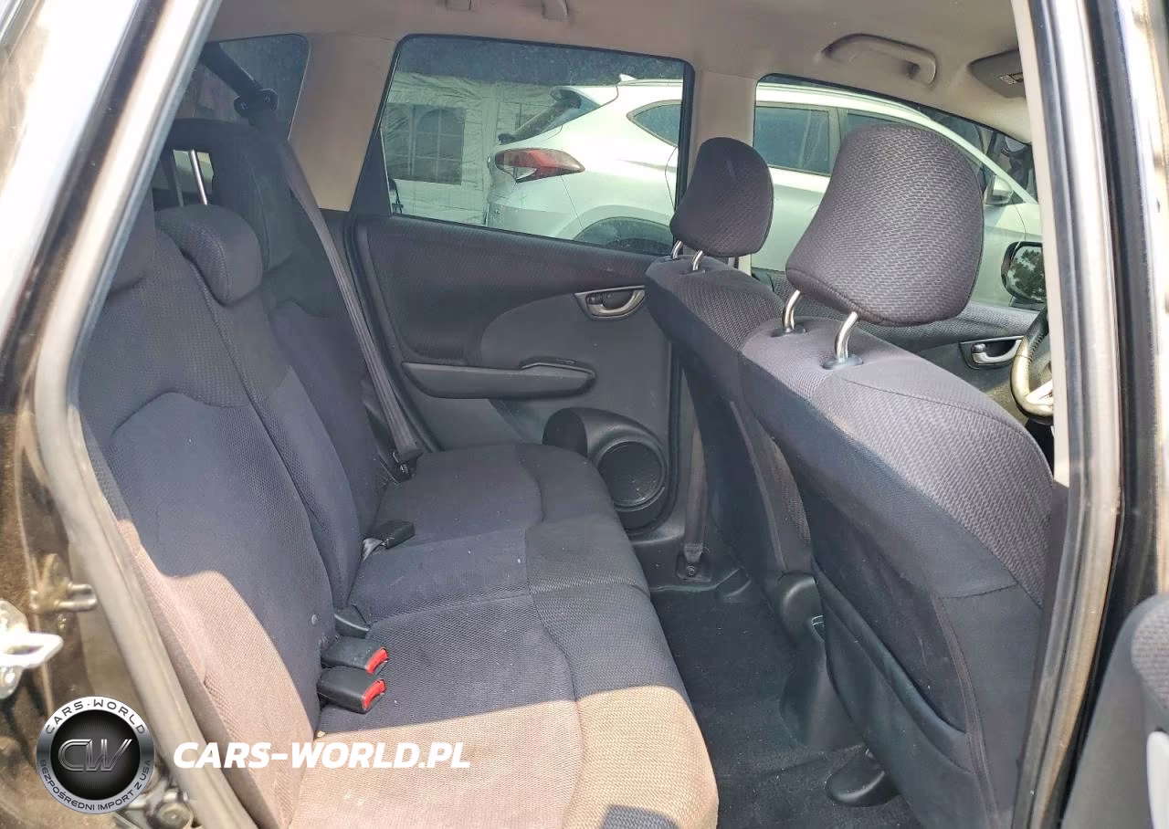 2012 Honda Fit Sport VIN:JHMGE8H51CC011864 - 10