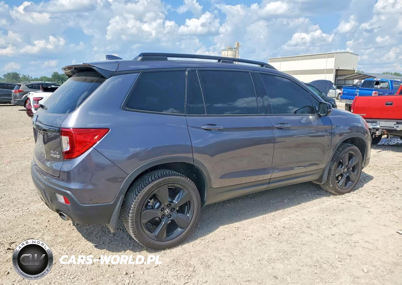2021 Honda Passport Elite VIN:5FNYF8H05MB008946 - 3