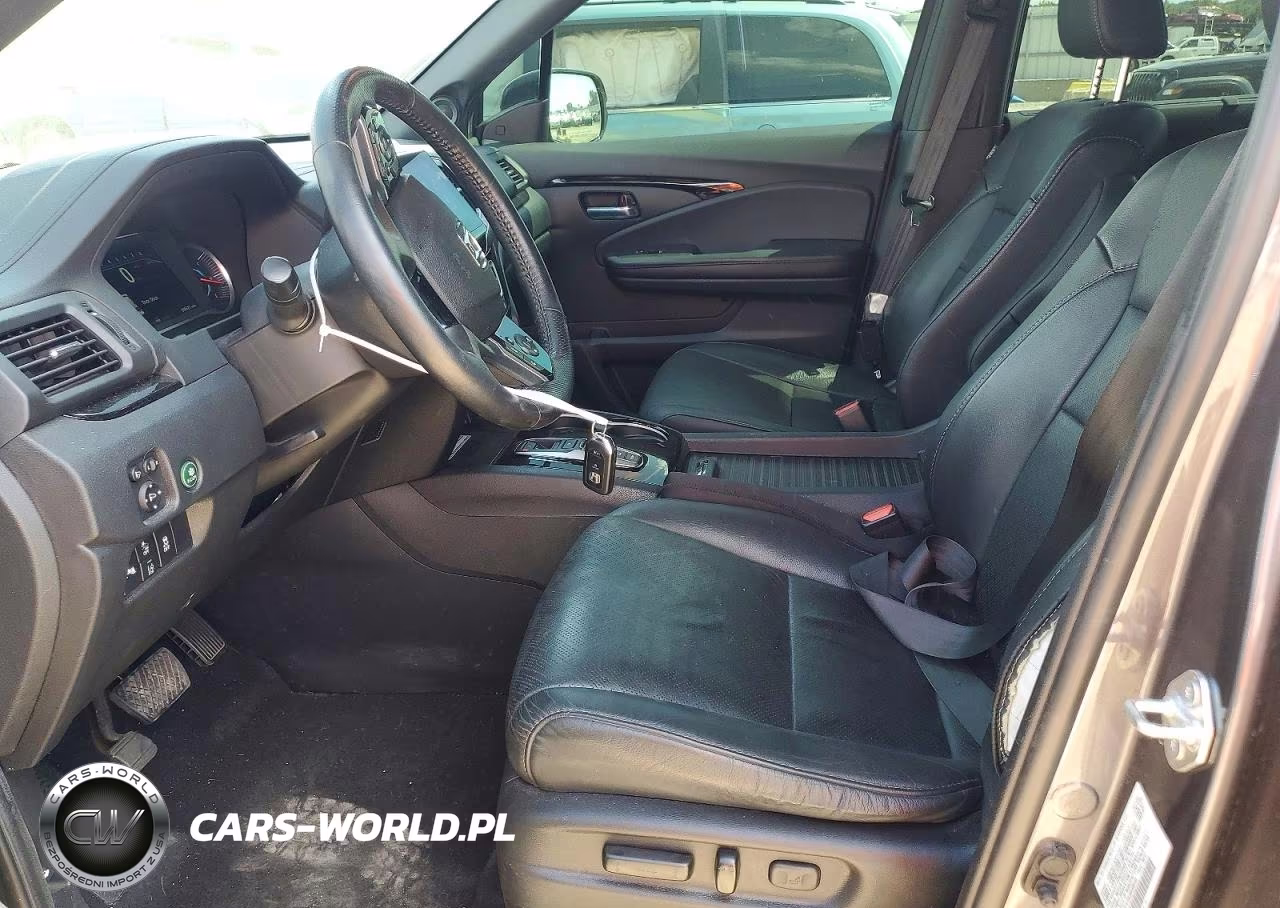 2021 Honda Passport Elite VIN:5FNYF8H05MB008946 - 7