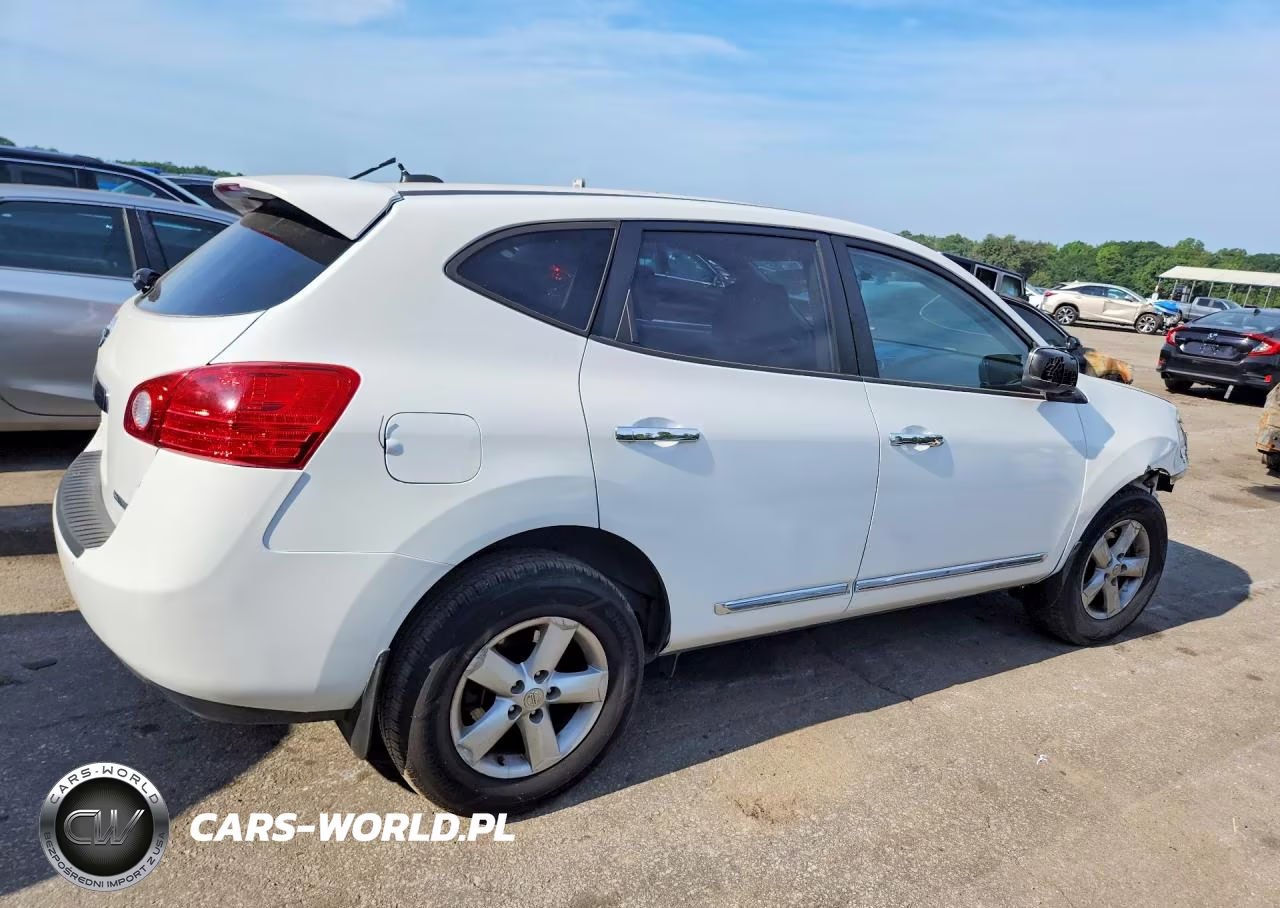 2013 Nissan Rogue S VIN:JN8AS5MT2DW553160 - 3