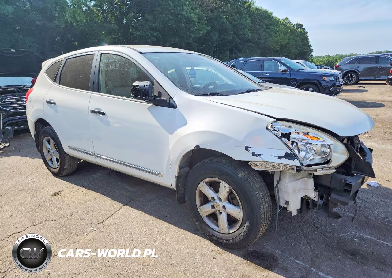 2013 Nissan Rogue S VIN:JN8AS5MT2DW553160 - 4