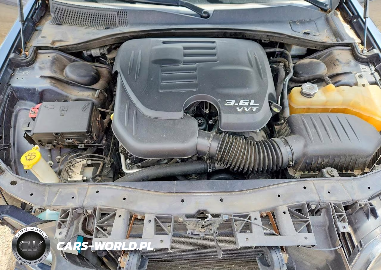 2019 Chrysler 300 Touring VIN:2C3CCAAG4KH700936 - 11