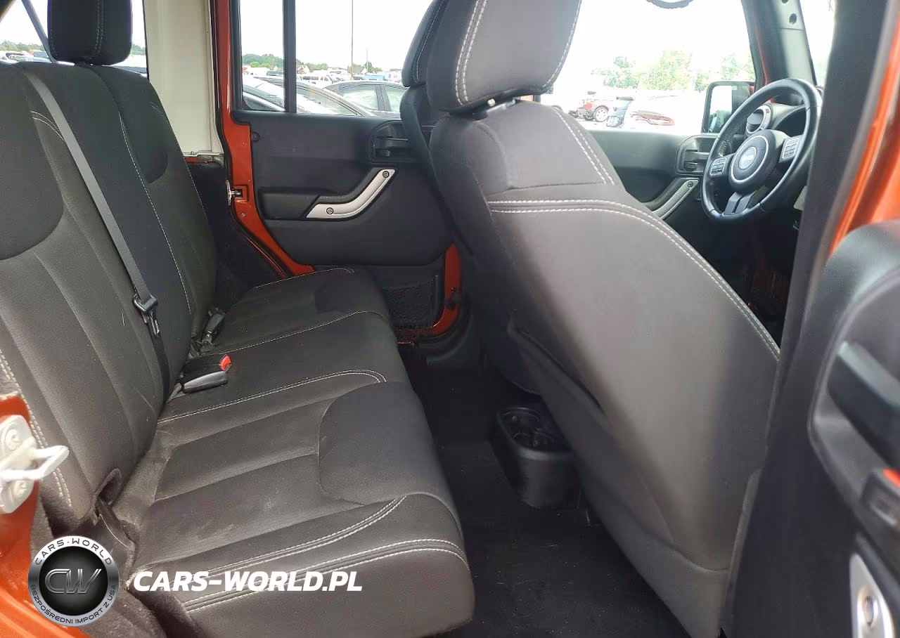 2014 Jeep Wrangler Unlimited Sahara VIN:1C4BJWEG9EL261924 - 11